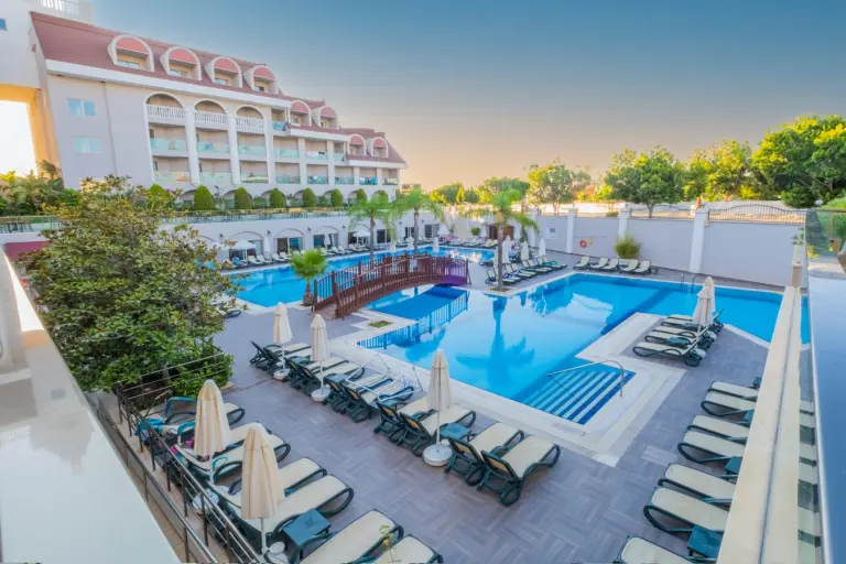 Açık Havuzlar (2/15)