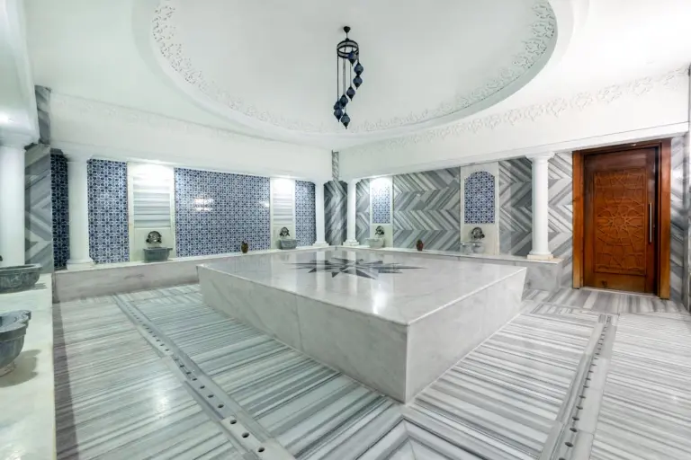 Spa &amp; Wellness (3/8)