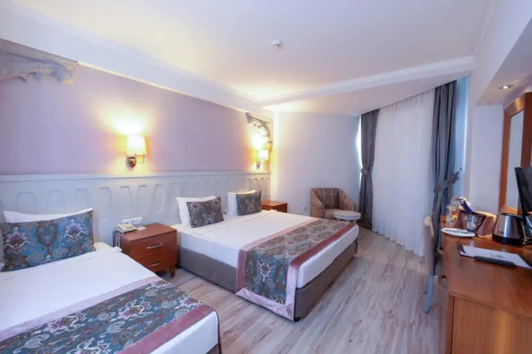 Standart Oda - Havuz Manzara